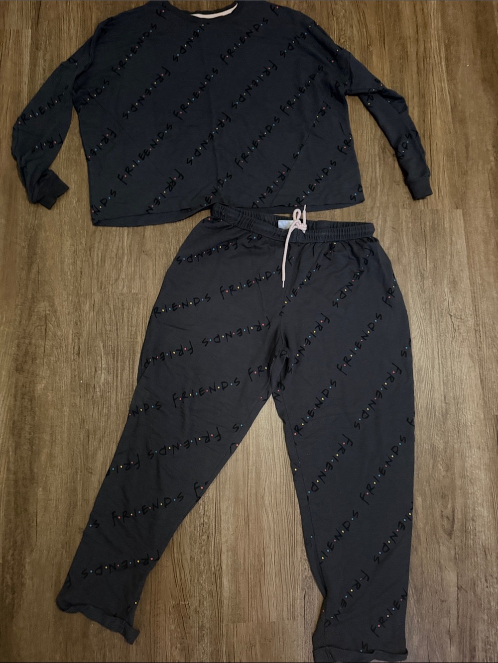 Friends pajama set